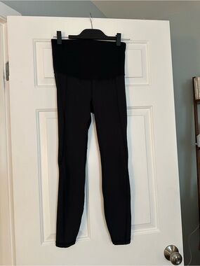 Black and dark denim maternity pants - lot of 6 from Gap and Old Navy